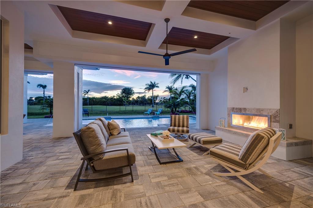 MOORINGS - Residential