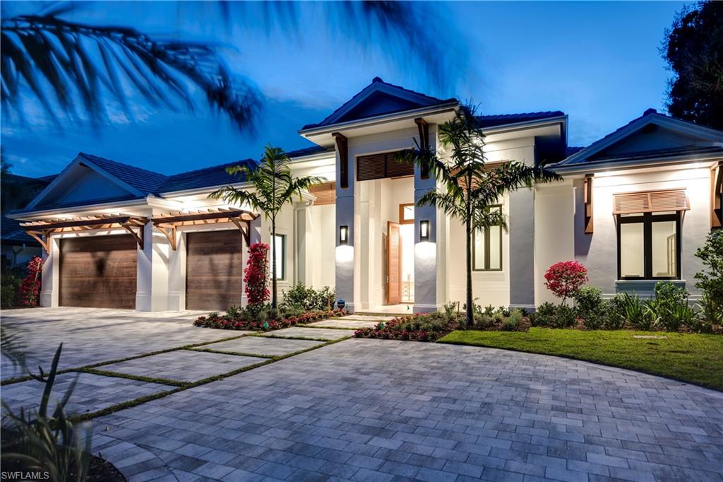 MOORINGS - Residential