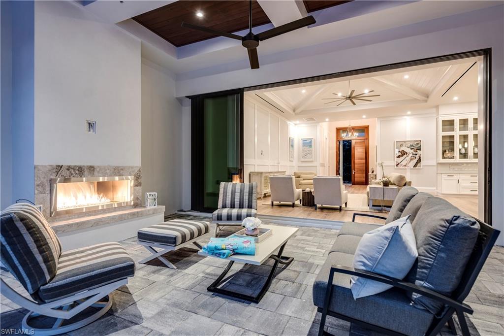 MOORINGS - Residential