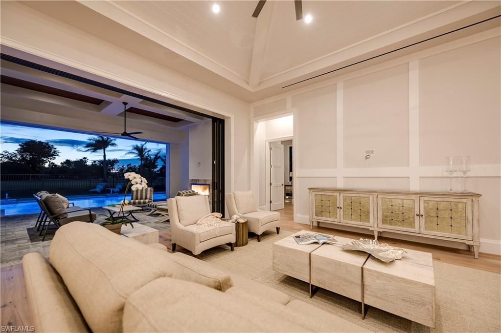 MOORINGS - Residential