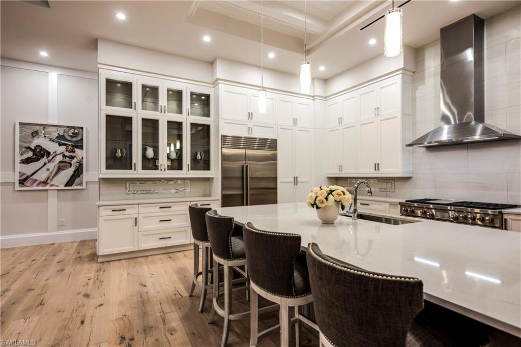 MOORINGS - Residential