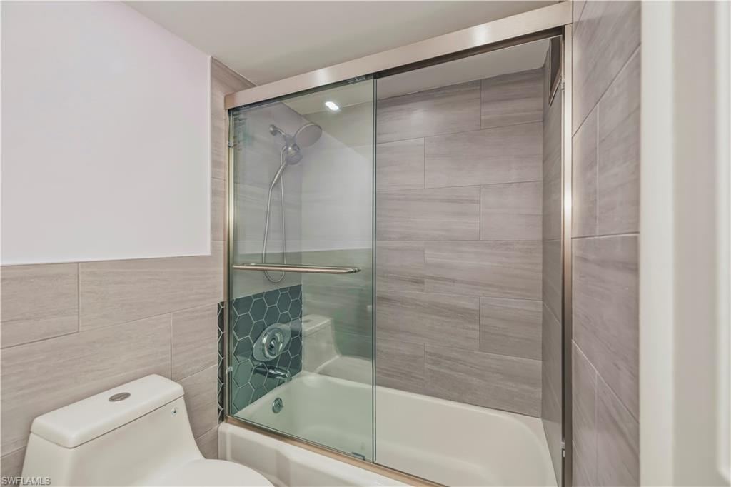 RIVERSIDE CLUB - Residential Lease