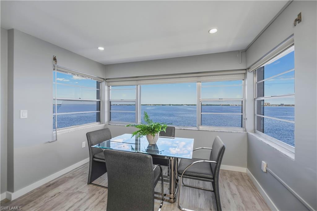 RIVERSIDE CLUB - Residential Lease