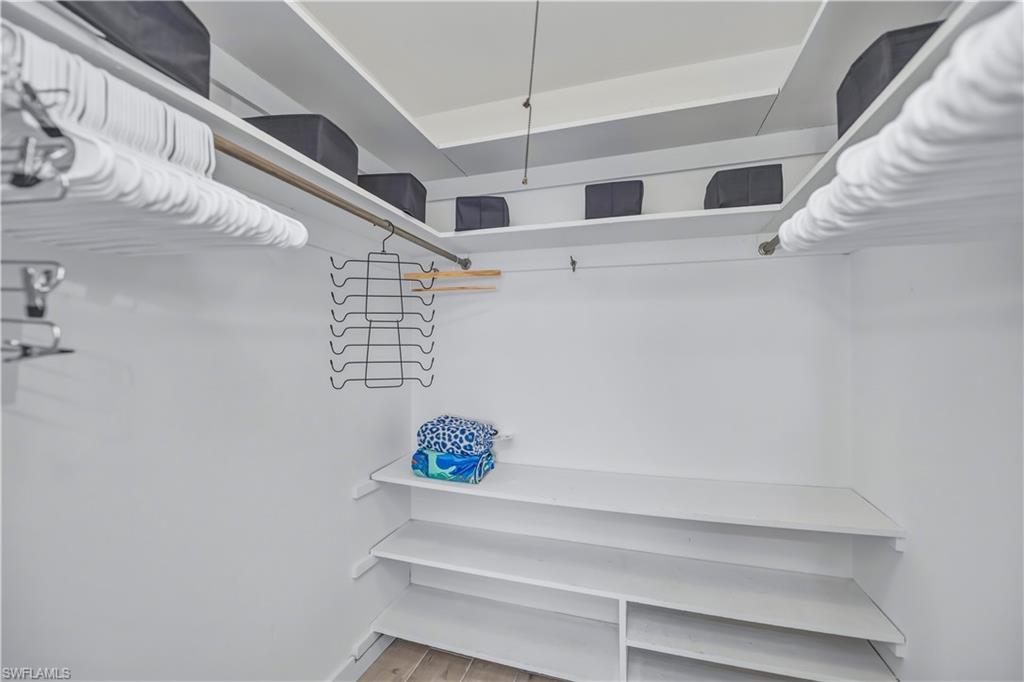 RIVERSIDE CLUB - Residential Lease