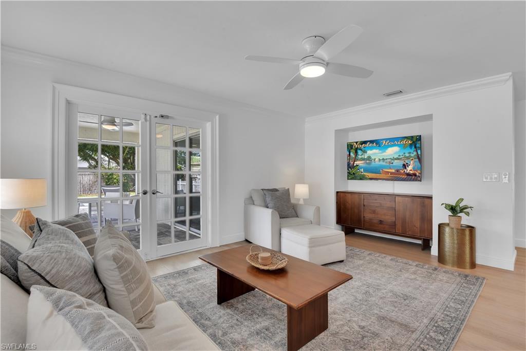 NAPLES PARK - Residential