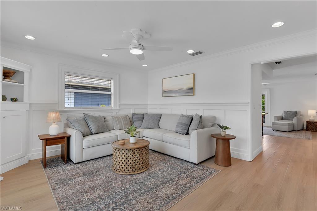 NAPLES PARK - Residential