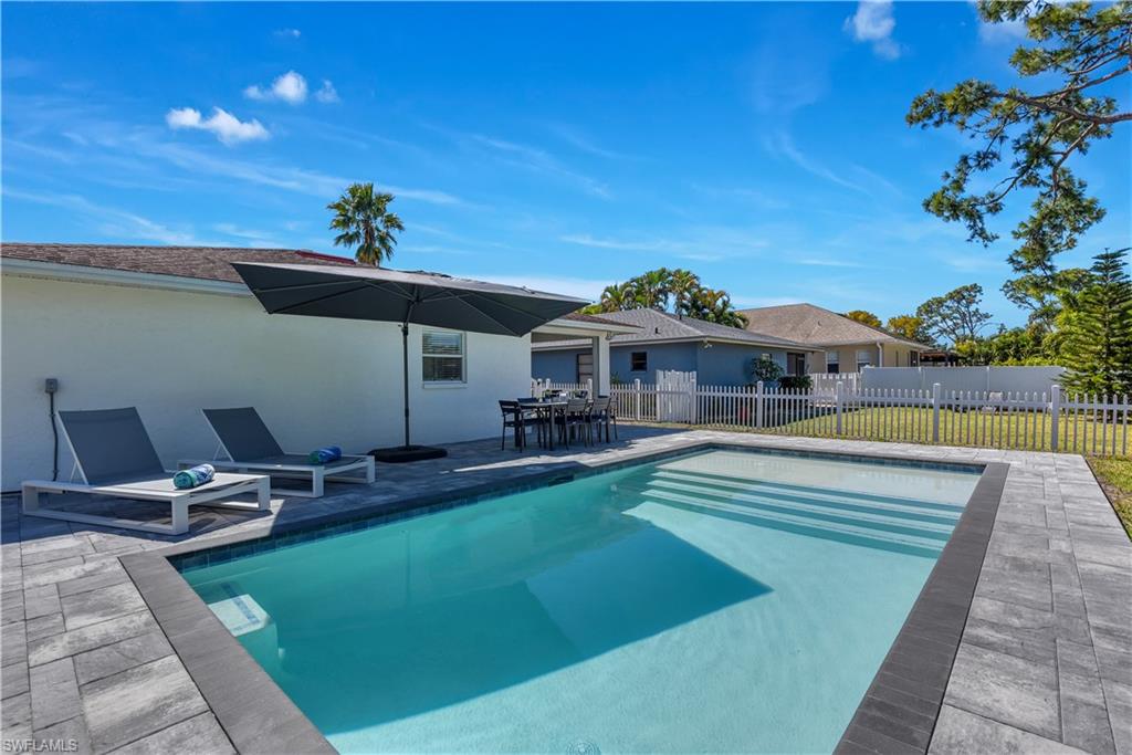 NAPLES PARK - Residential