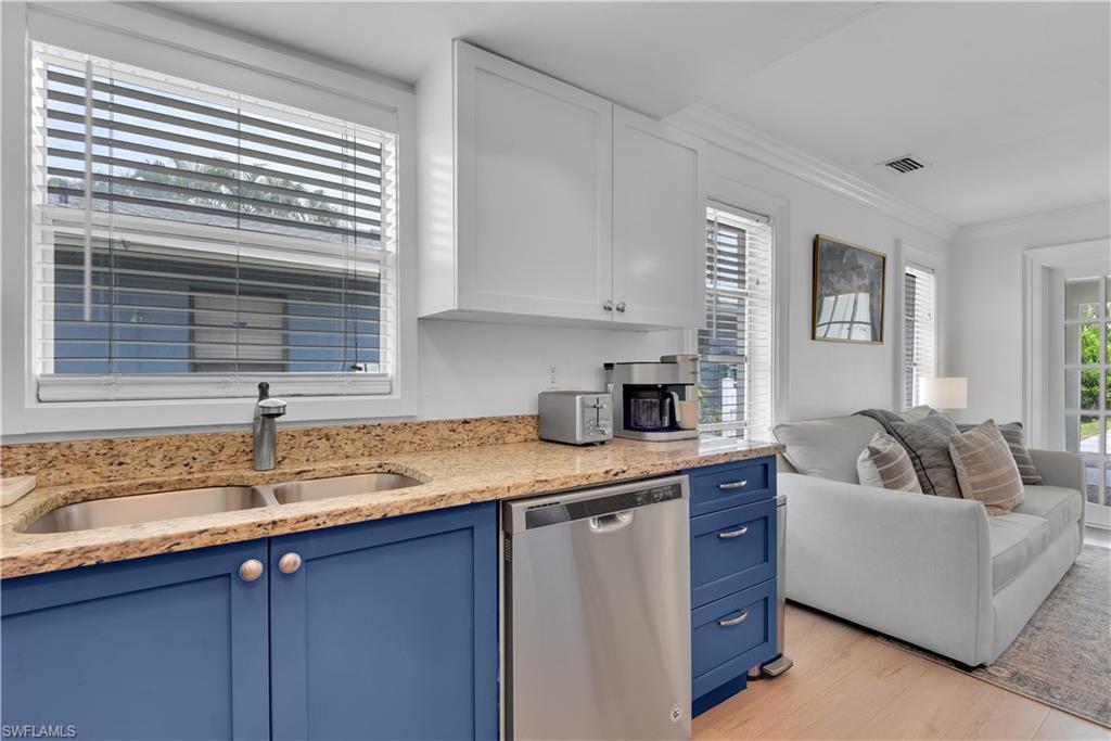 NAPLES PARK - Residential