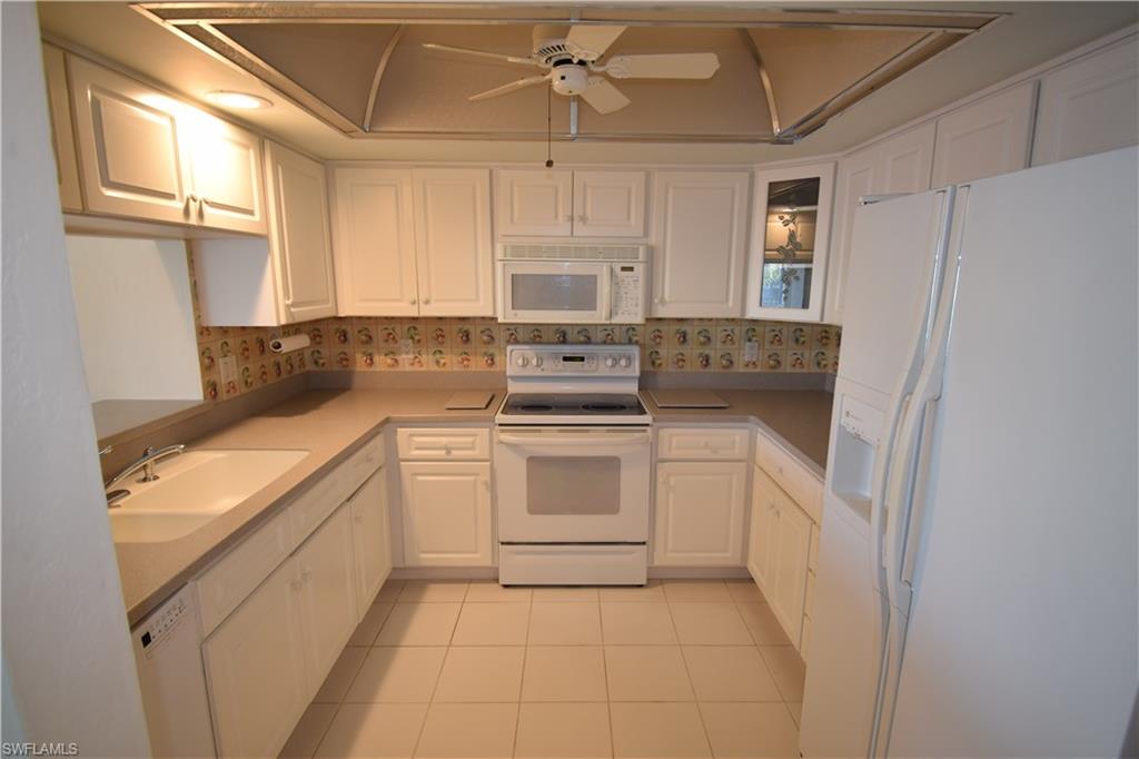 CORAL REEF CONDO - Residential