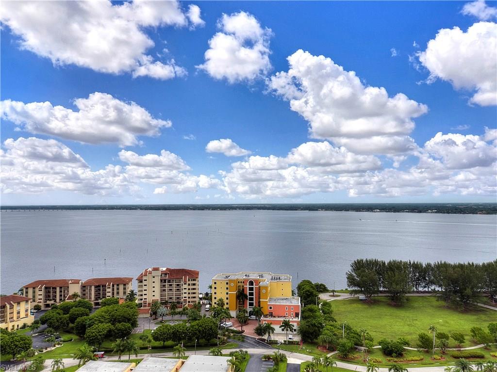 CORAL REEF CONDO - Residential