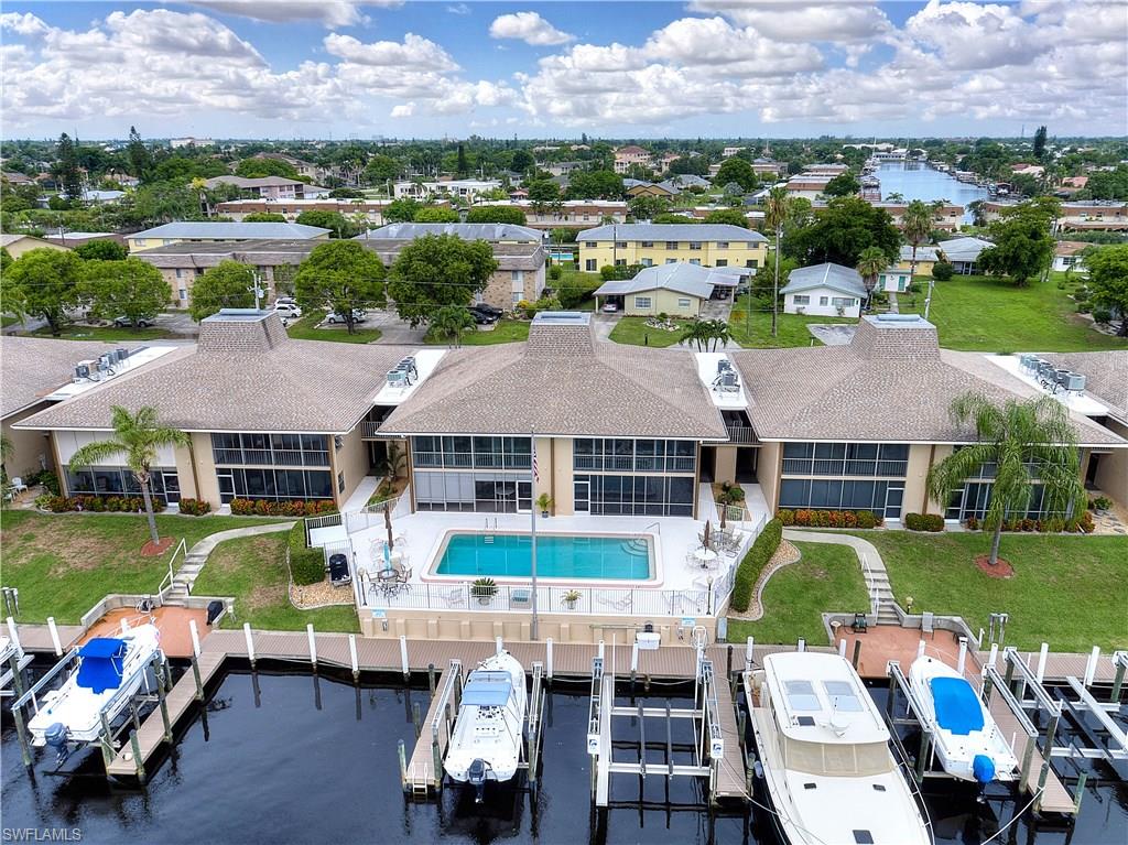 CORAL REEF CONDO - Residential