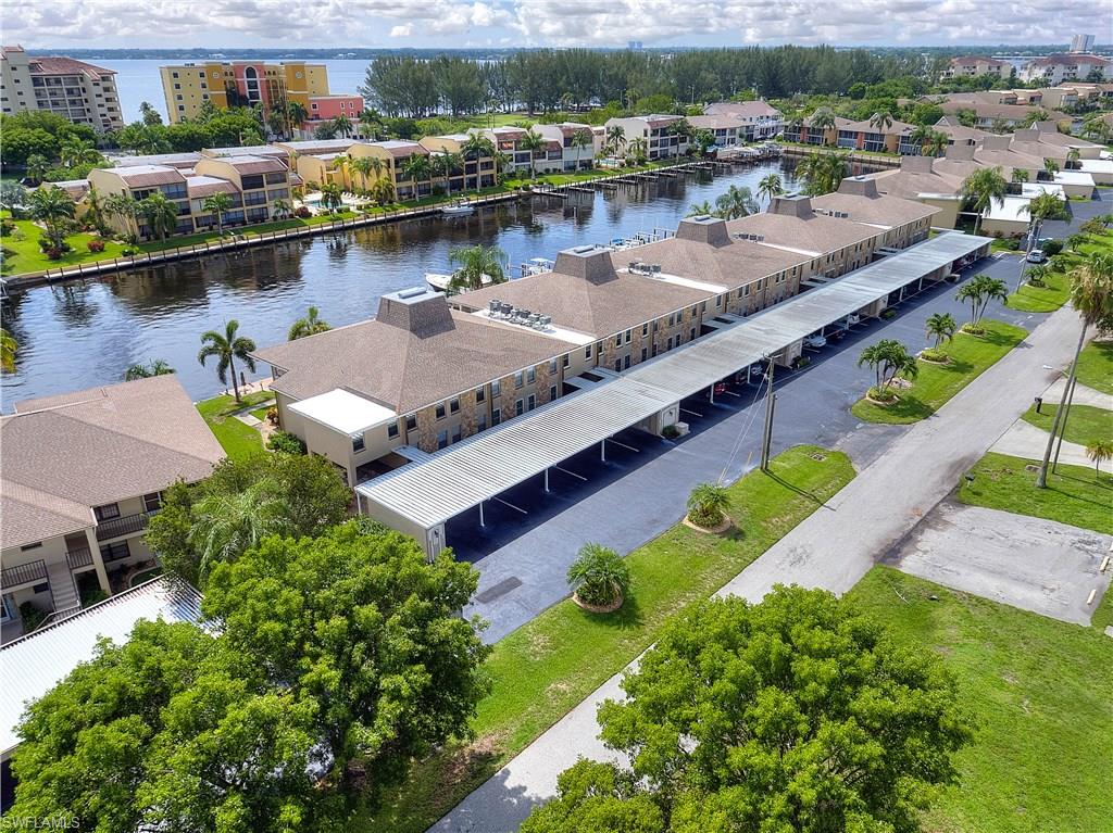 CORAL REEF CONDO - Residential