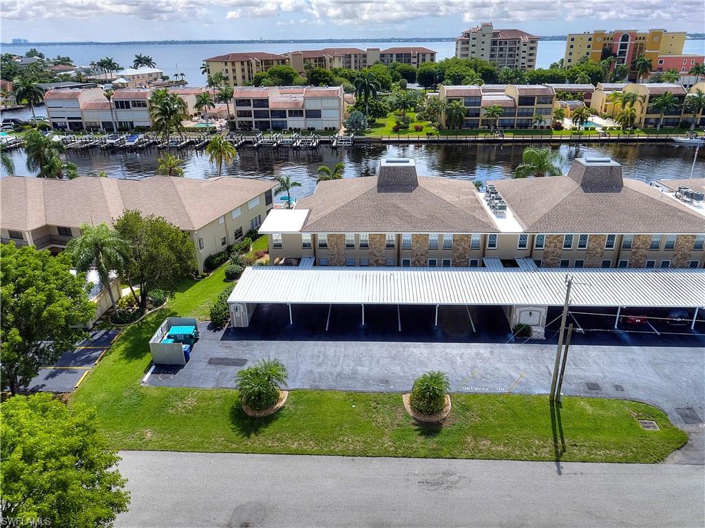 CORAL REEF CONDO - Residential