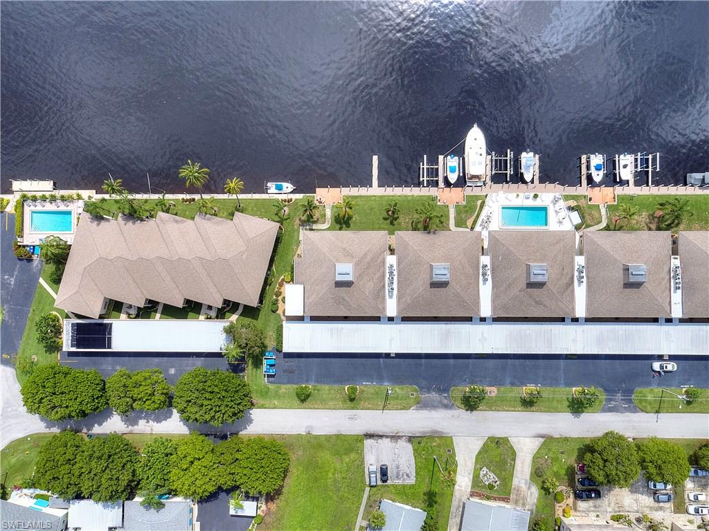 CORAL REEF CONDO - Residential