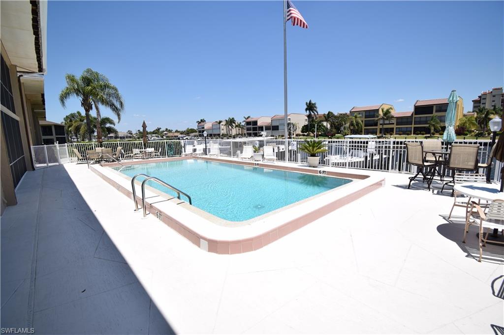 CORAL REEF CONDO - Residential