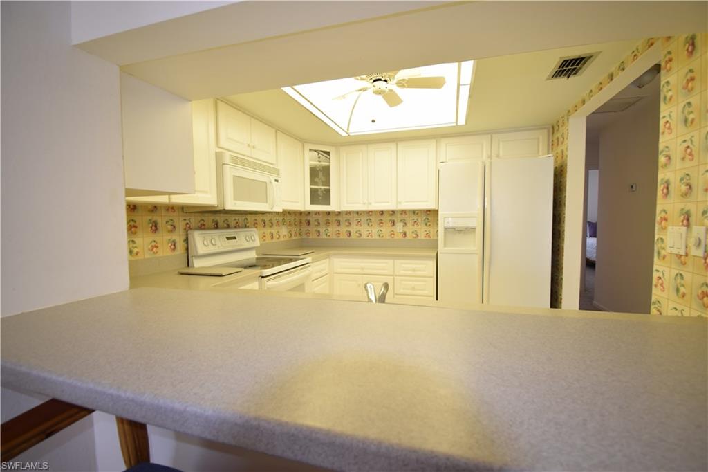 CORAL REEF CONDO - Residential