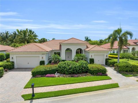 A home in NAPLES