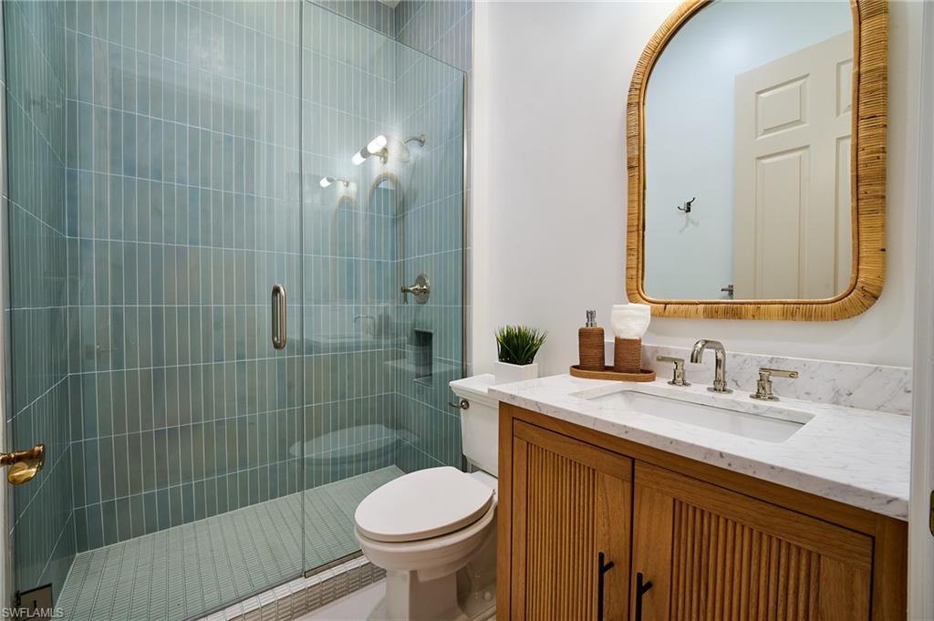 LANCASTER SQUARE - Residential