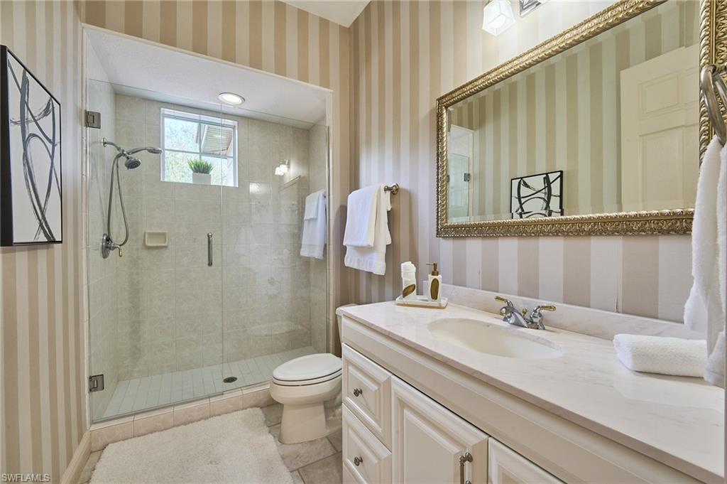 LANCASTER SQUARE - Residential