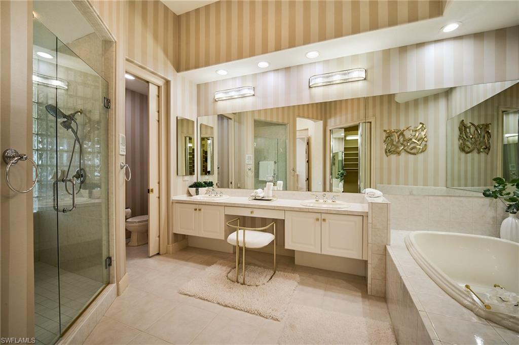 LANCASTER SQUARE - Residential