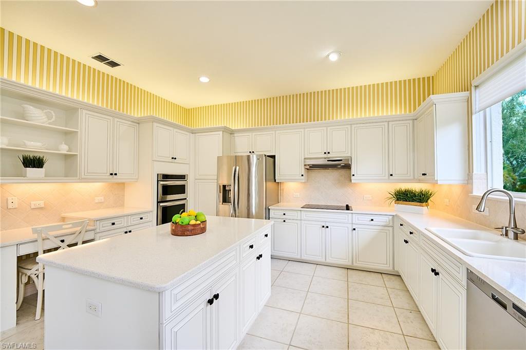 LANCASTER SQUARE - Residential