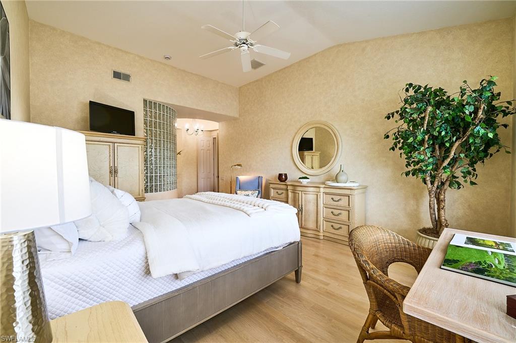 LANCASTER SQUARE - Residential