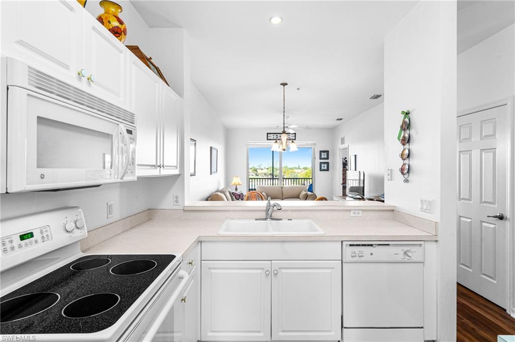 BRITANNIA III - Residential