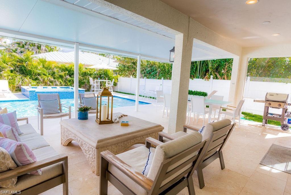 NAPLES PARK - Residential