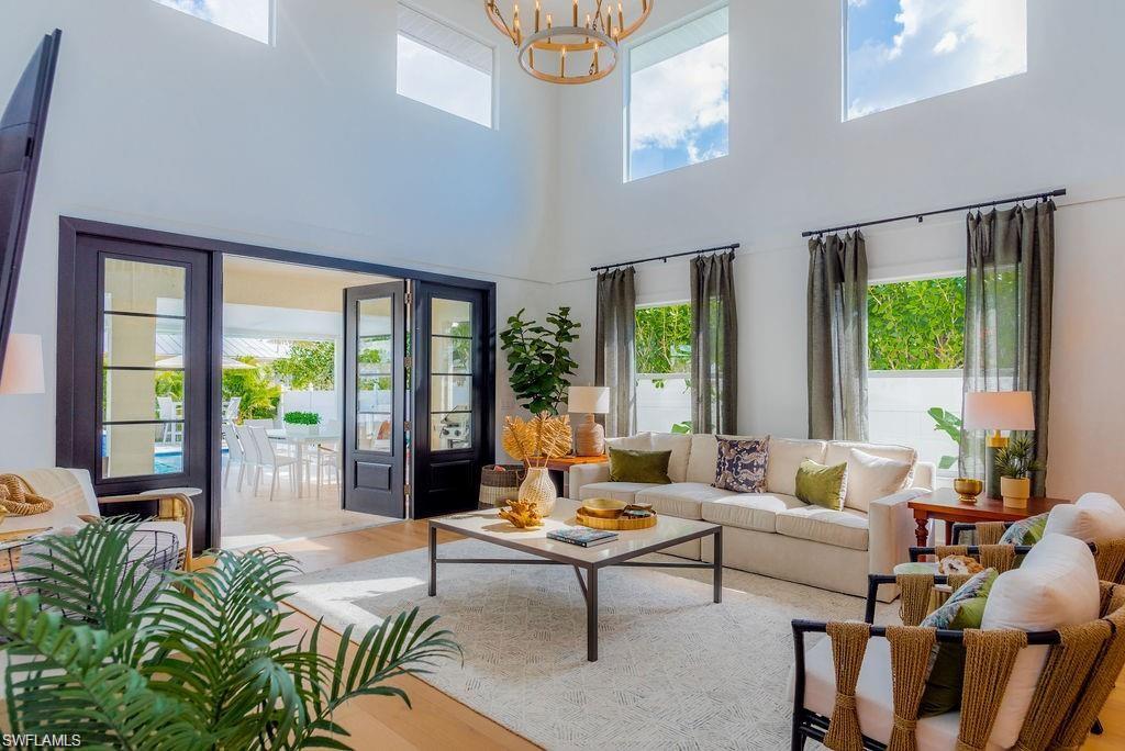 NAPLES PARK - Residential