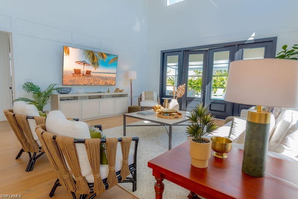 NAPLES PARK - Residential