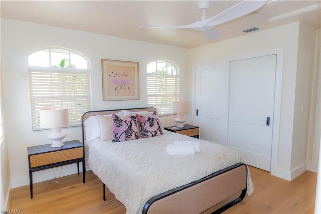 NAPLES PARK - Residential