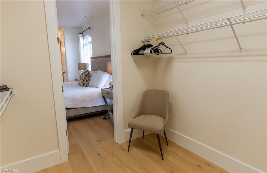 NAPLES PARK - Residential