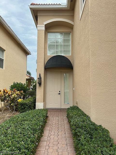 BOTANICA LAKES - Residential Lease