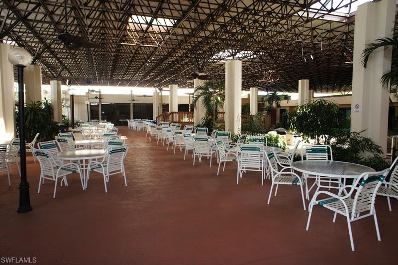 SEVEN LAKES - Residential