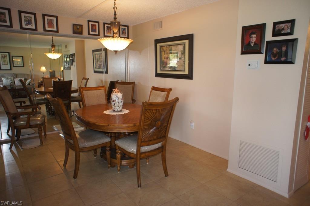 SEVEN LAKES - Residential