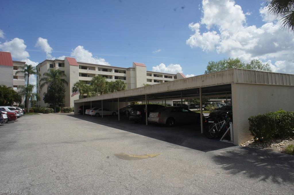 SEVEN LAKES - Residential