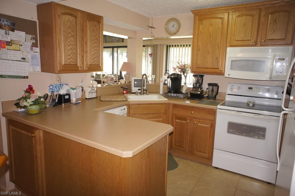 SEVEN LAKES - Residential