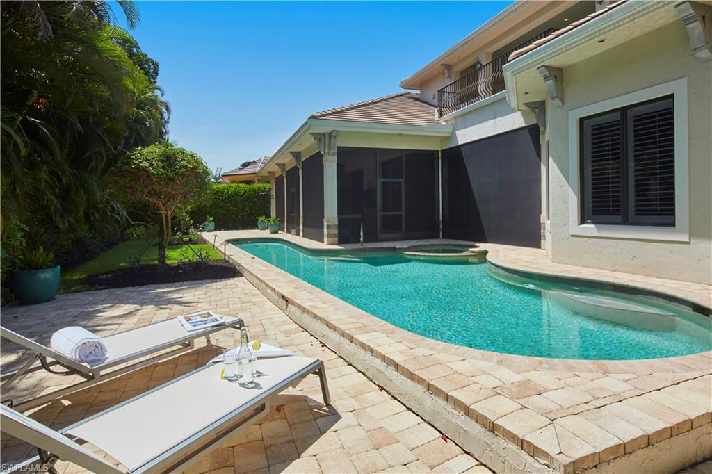 MOORINGS - Residential