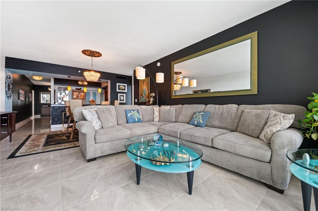 3000 Oasis Grand BLVD 901