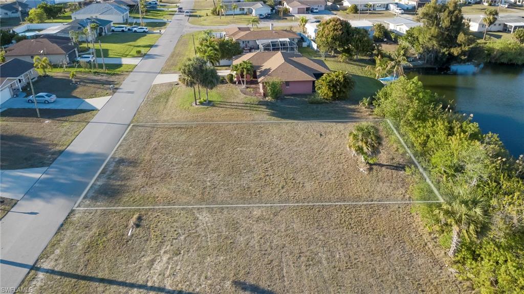 CAPE CORAL - Land