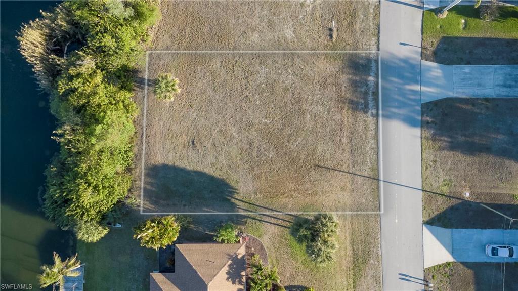 CAPE CORAL - Land