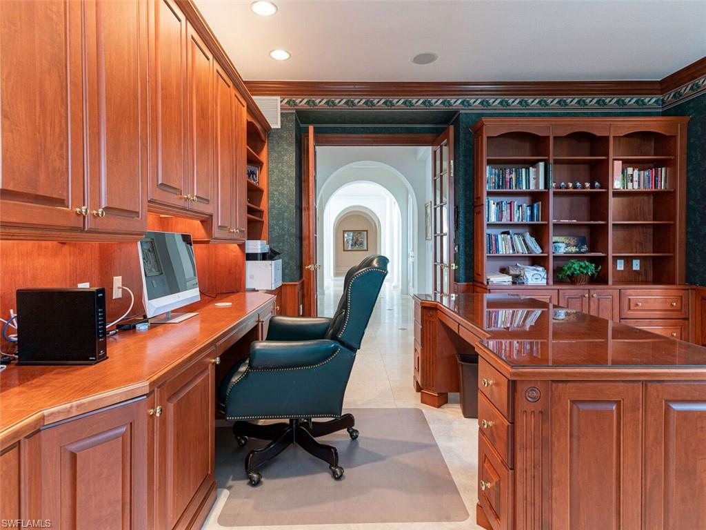 PARK SHORE - Residential