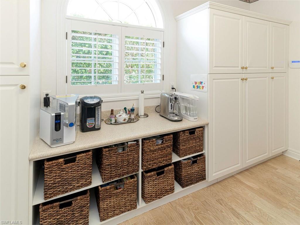 PARK SHORE - Residential