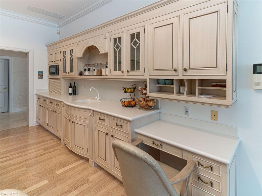 PARK SHORE - Residential