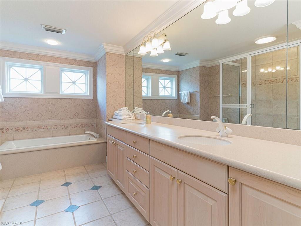 PARK SHORE - Residential