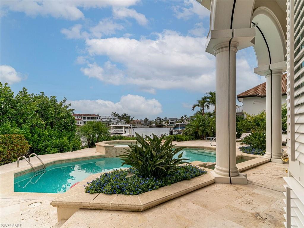 PARK SHORE - Residential