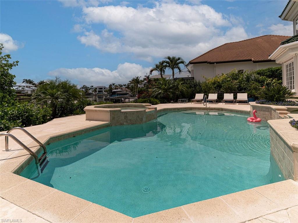 PARK SHORE - Residential