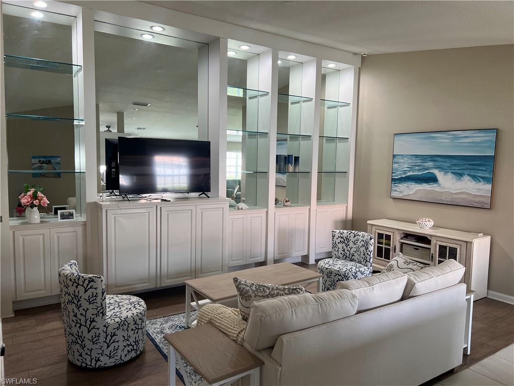 4167 Saint George LN