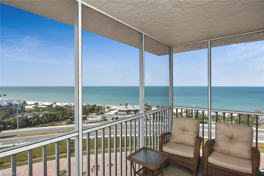 BEACH AND TENNIS CLUB - Residential