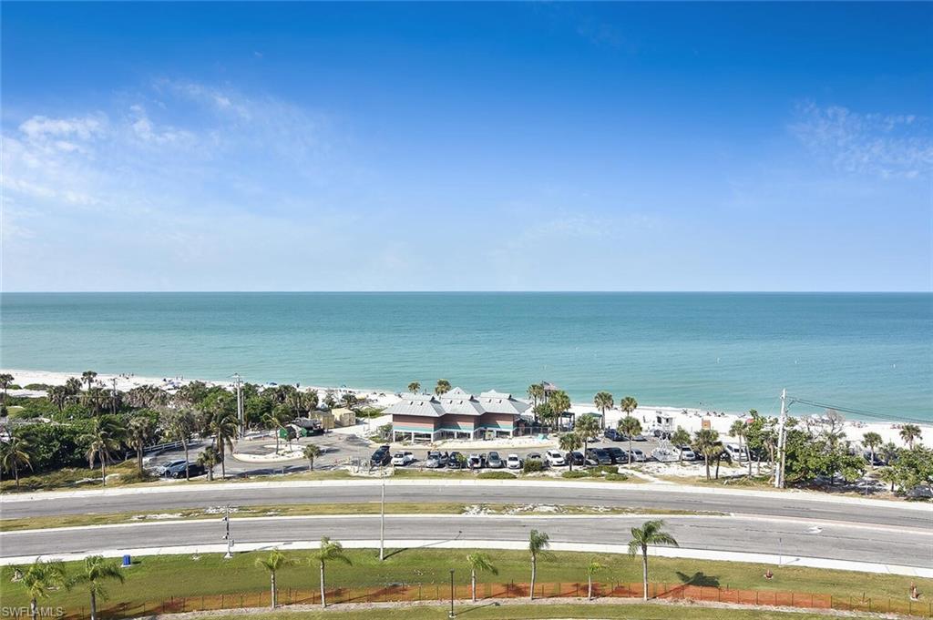 BEACH AND TENNIS CLUB - Residential